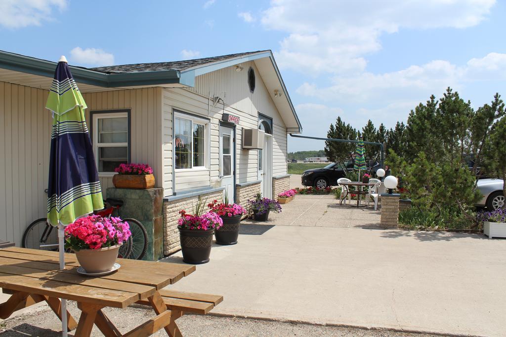 Quest Motel Whitewood ภายนอก รูปภาพ