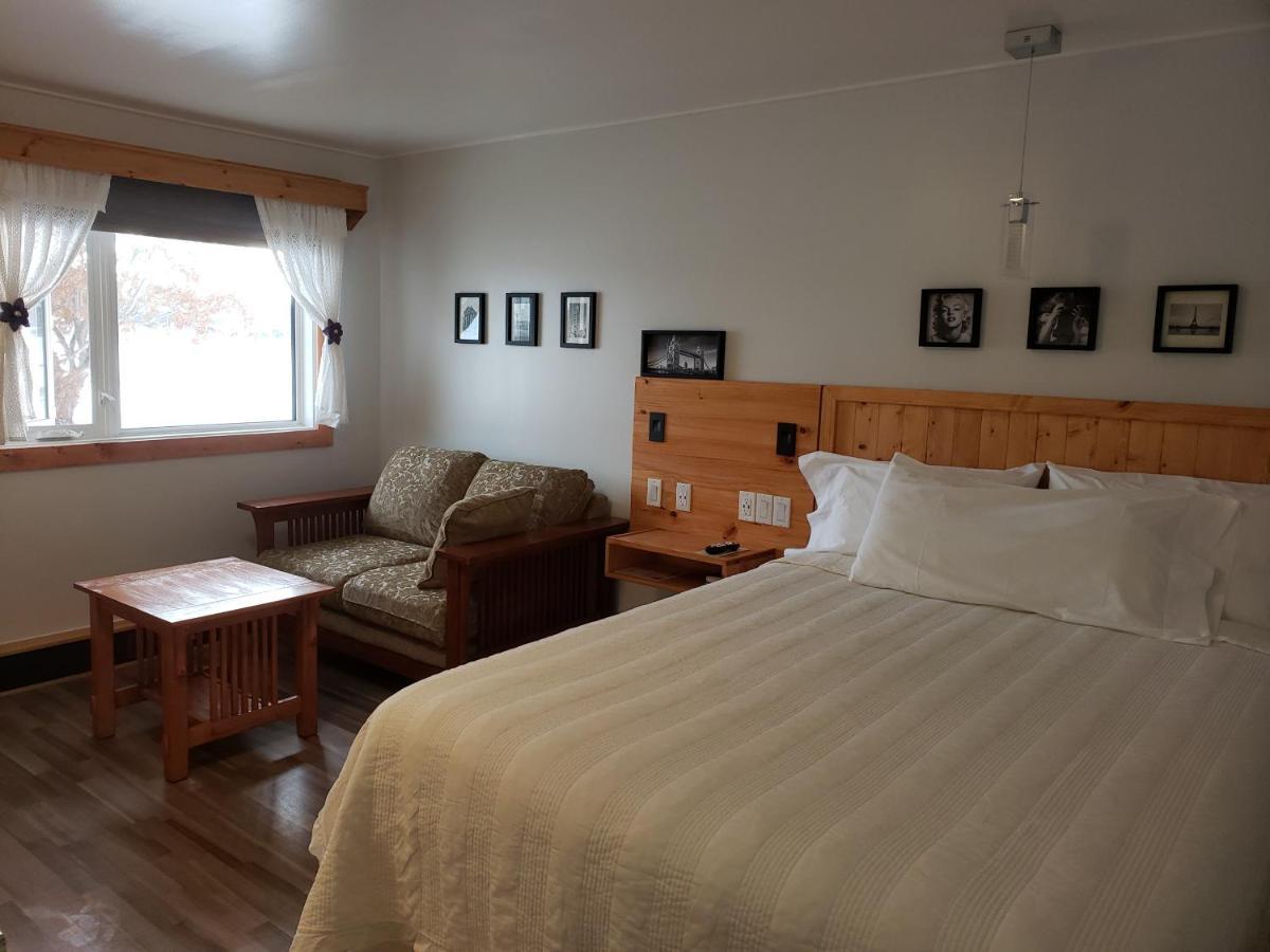 Quest Motel Whitewood ภายนอก รูปภาพ